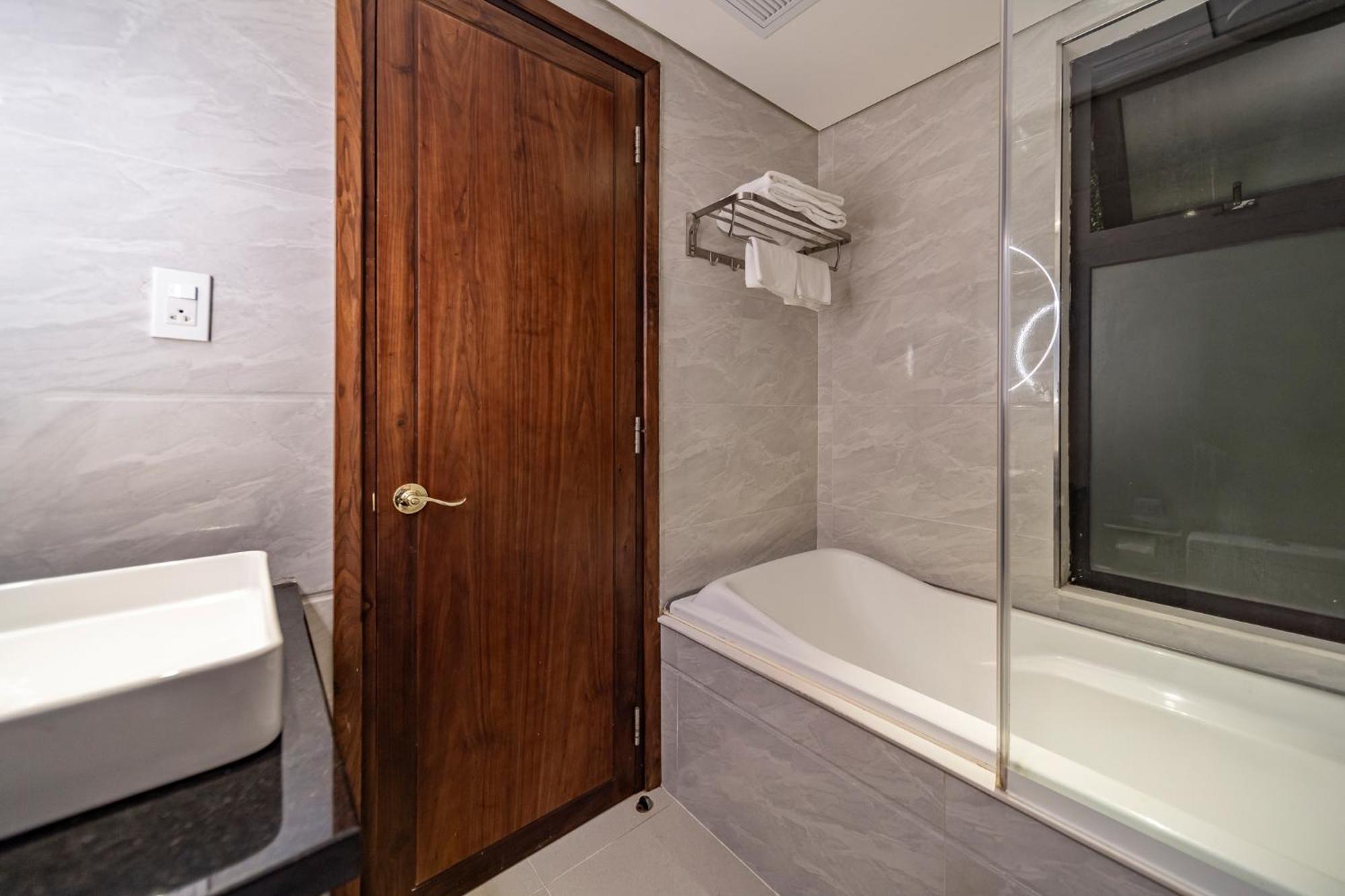 Edoya Hotel Ben Thanh Хошимин Экстерьер фото